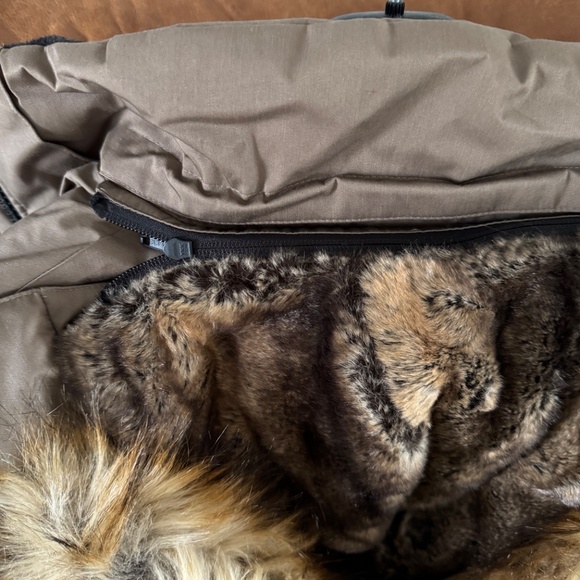 Winter Parka - Toboggan Canada - Picture 9 of 14